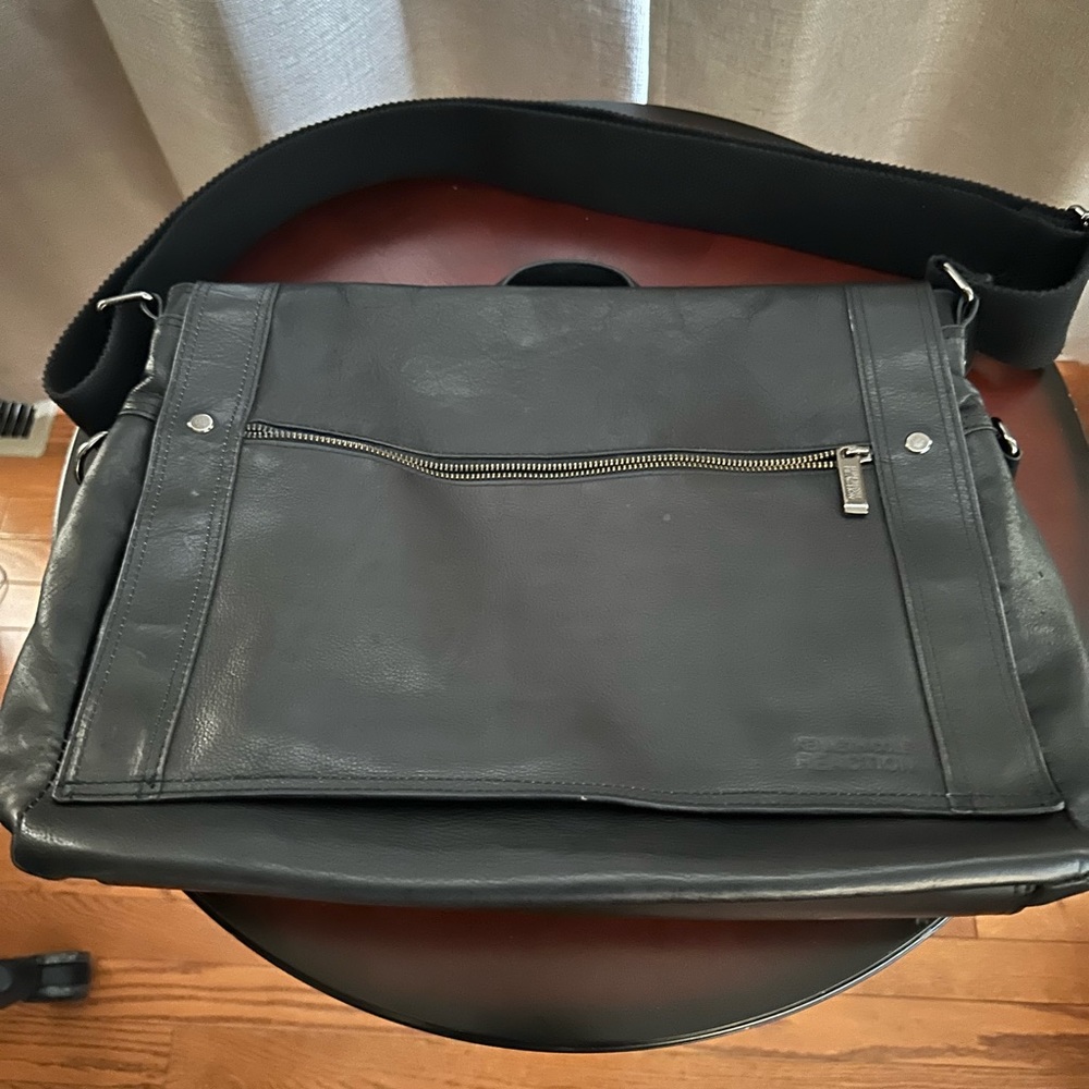 Kenneth Cole Leather Cross Body Bag